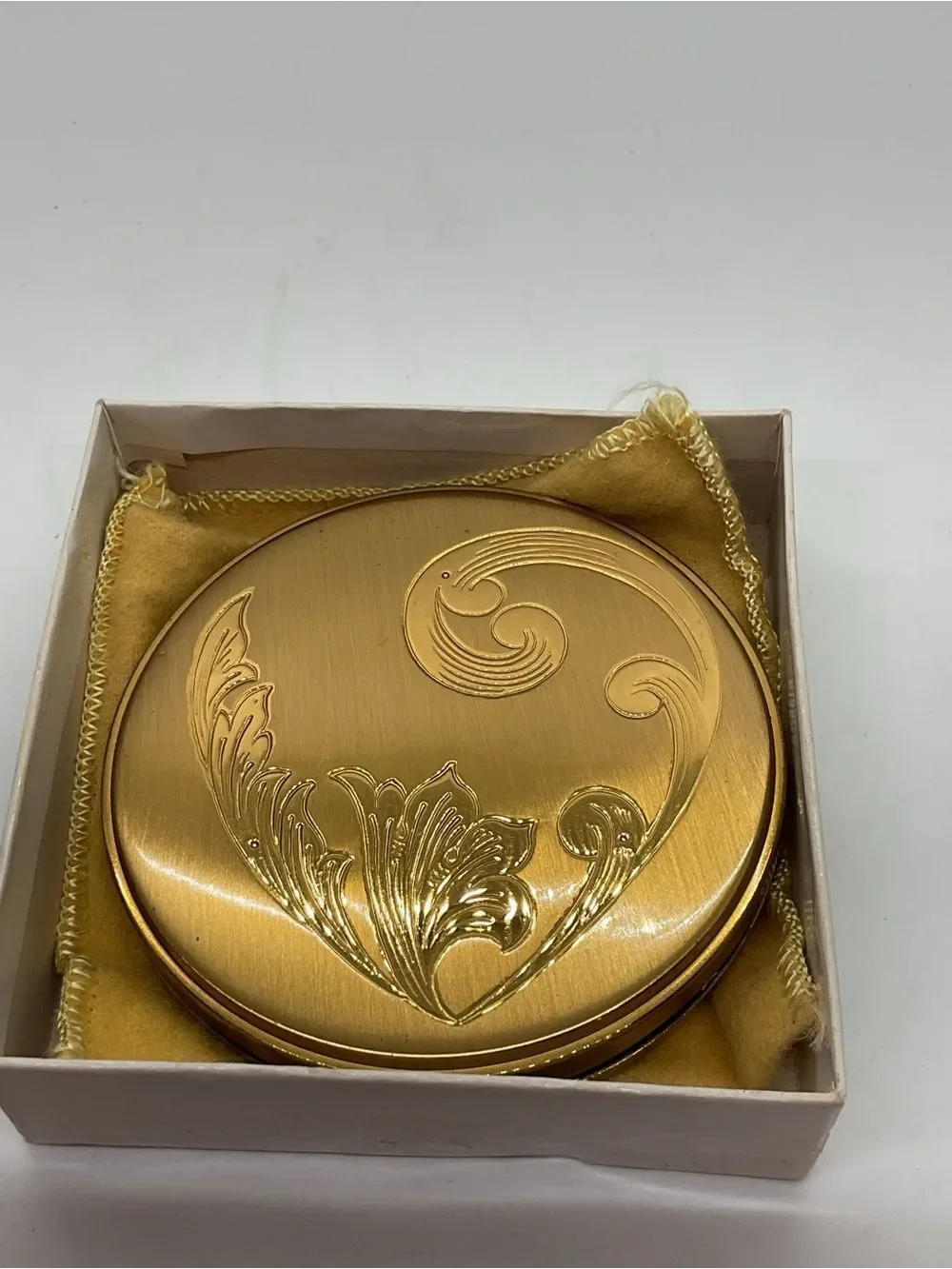 Vintage Gold Tone Floral Embossed Compact Mirror with Pouch